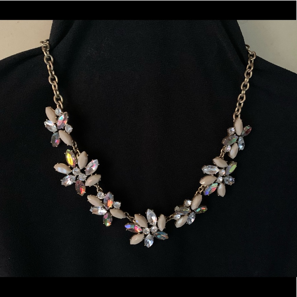 Women’s necklace